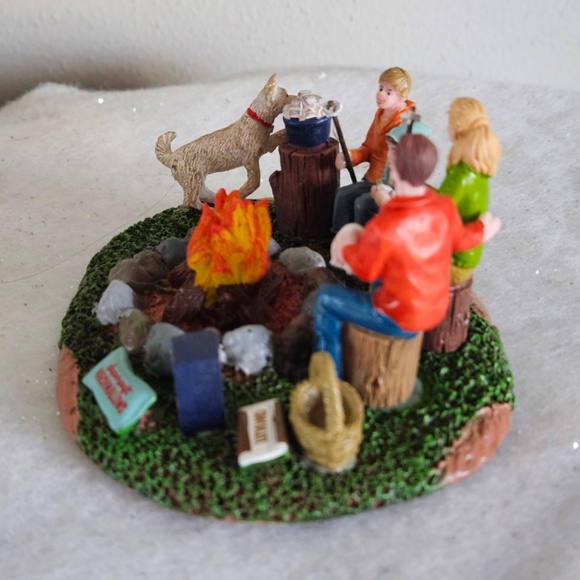 Lemax Village Collection S'More Family Fun #05524 in Box - Picture 11 of 11